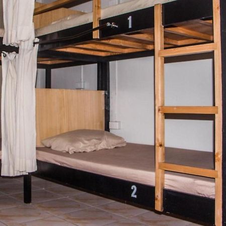 Bunks Hostel (Adults Only) Себу Экстерьер фото