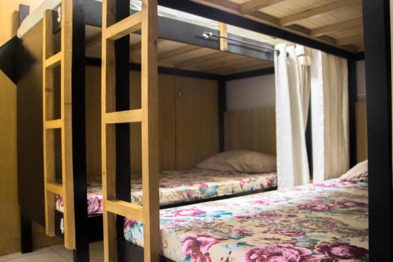 Bunks Hostel (Adults Only) Себу Экстерьер фото