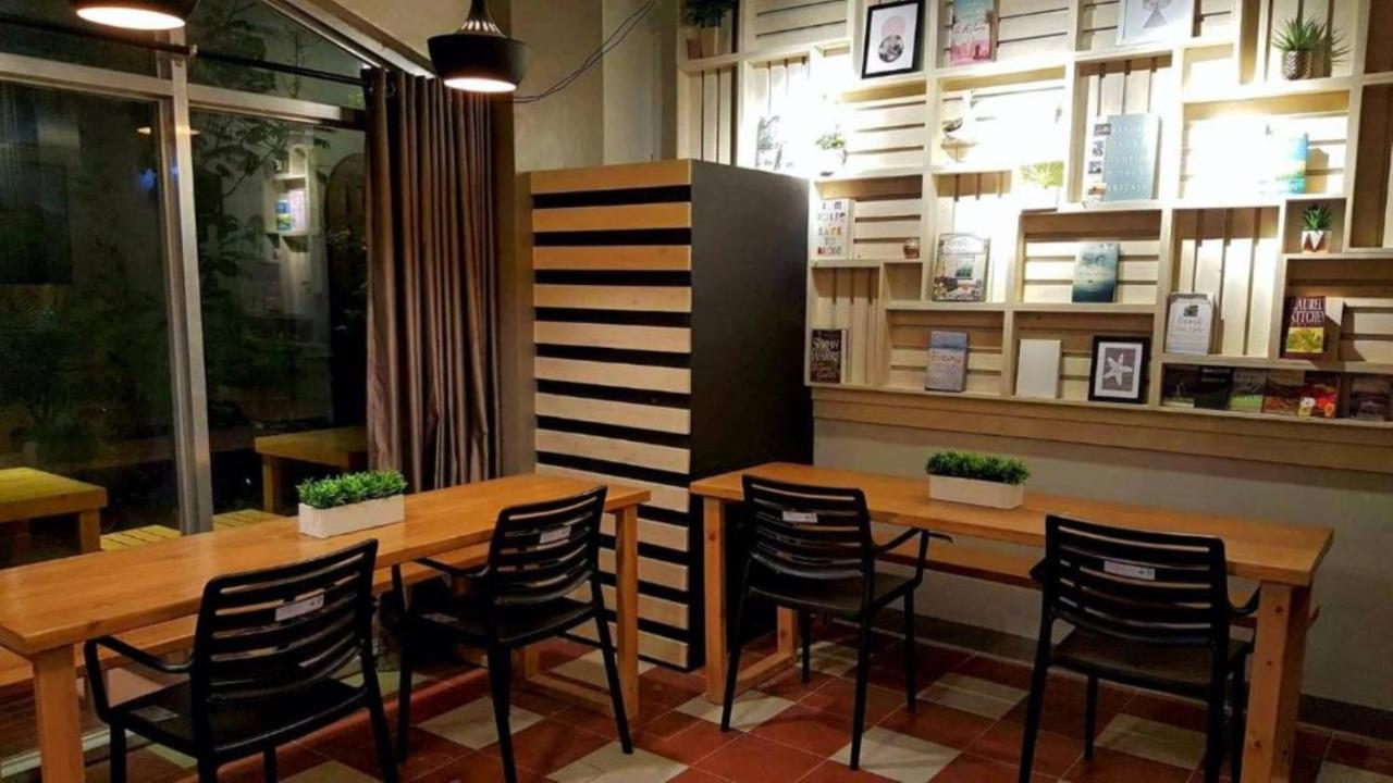Bunks Hostel (Adults Only) Себу Экстерьер фото