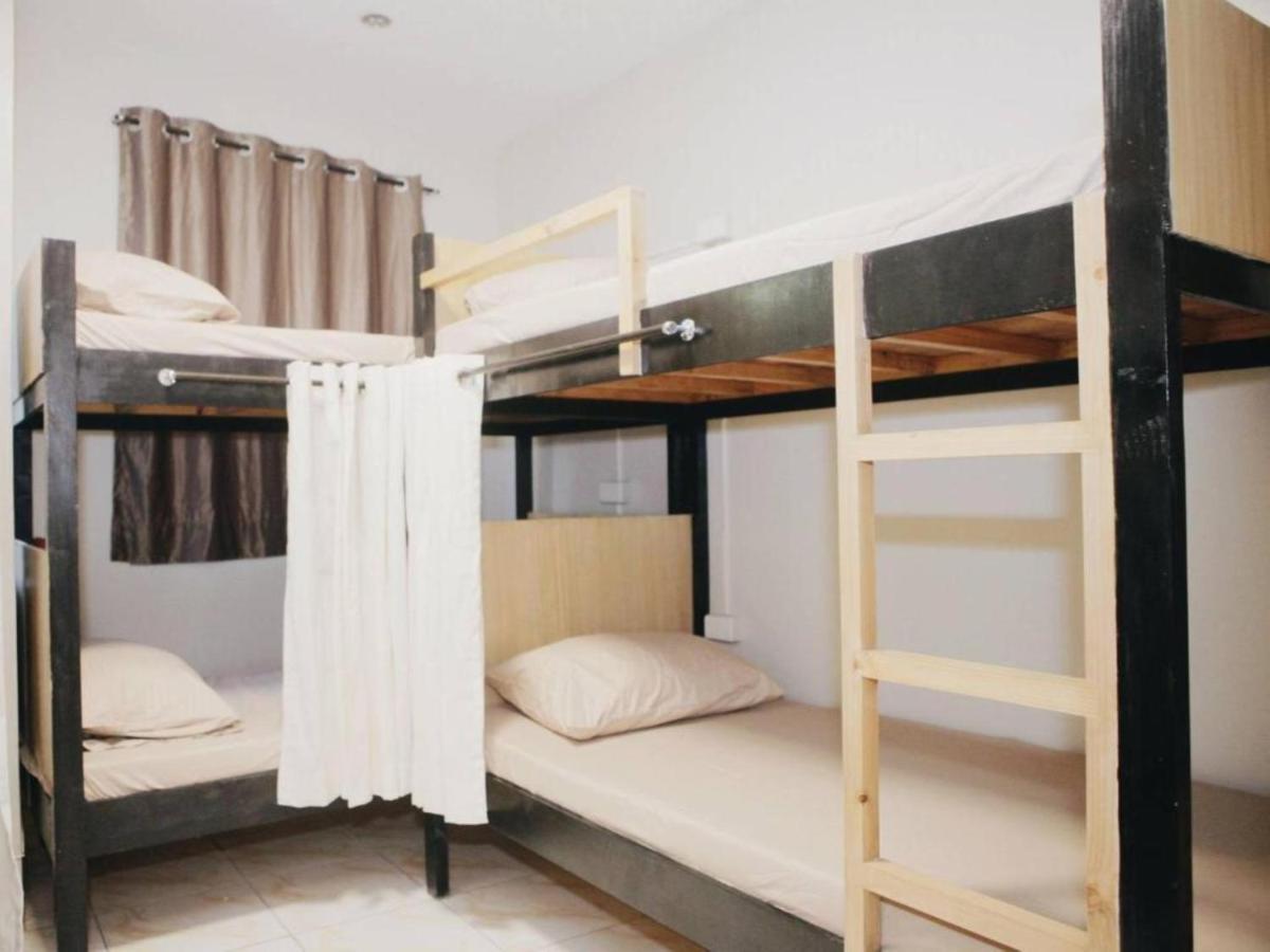 Bunks Hostel (Adults Only) Себу Экстерьер фото